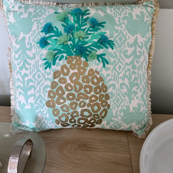 Lilly Pulitzer Other - Lilly Pulitzer Tropical Pineapple Decorative Pillow